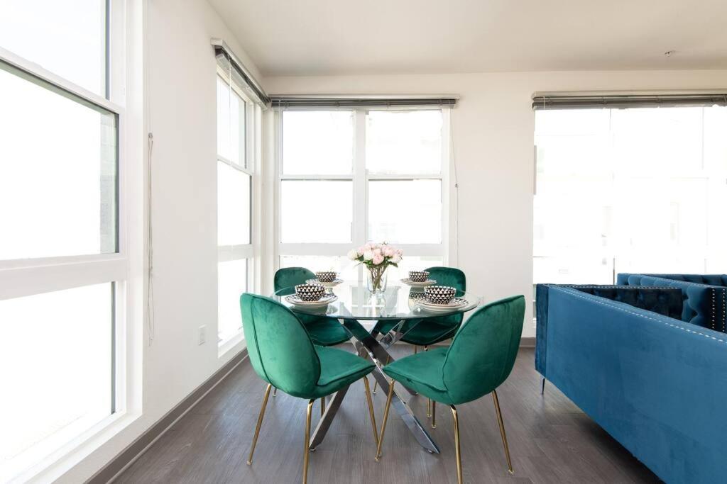 Centrally Located Apartments With Free Parking Glendale Ngoại thất bức ảnh