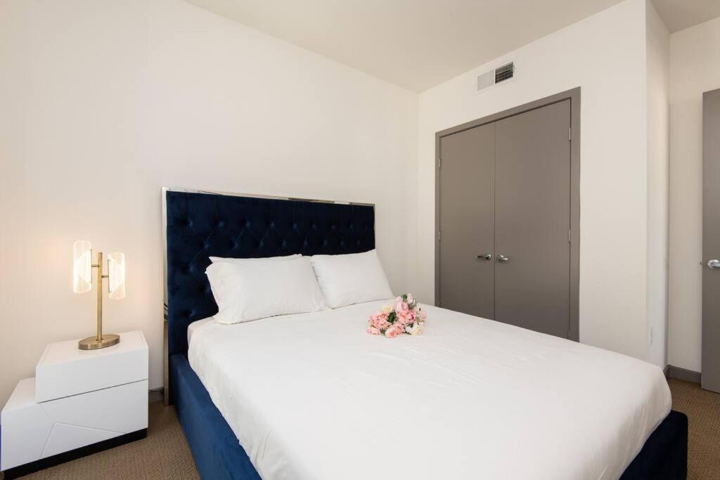 Centrally Located Apartments With Free Parking Glendale Ngoại thất bức ảnh