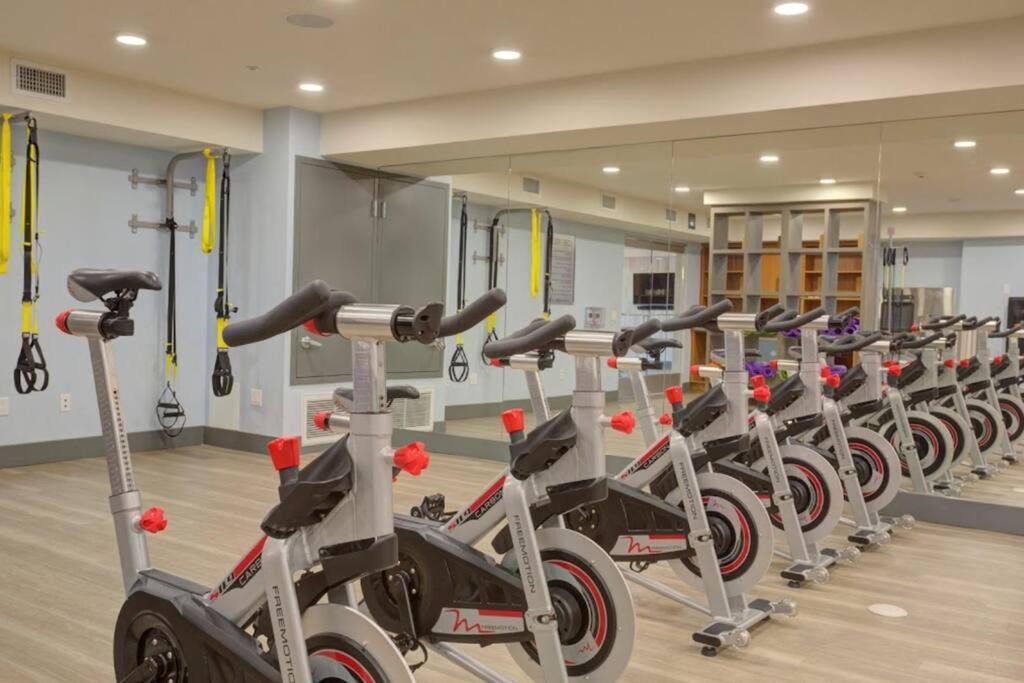 Centrally Located Apartments With Free Parking Glendale Ngoại thất bức ảnh